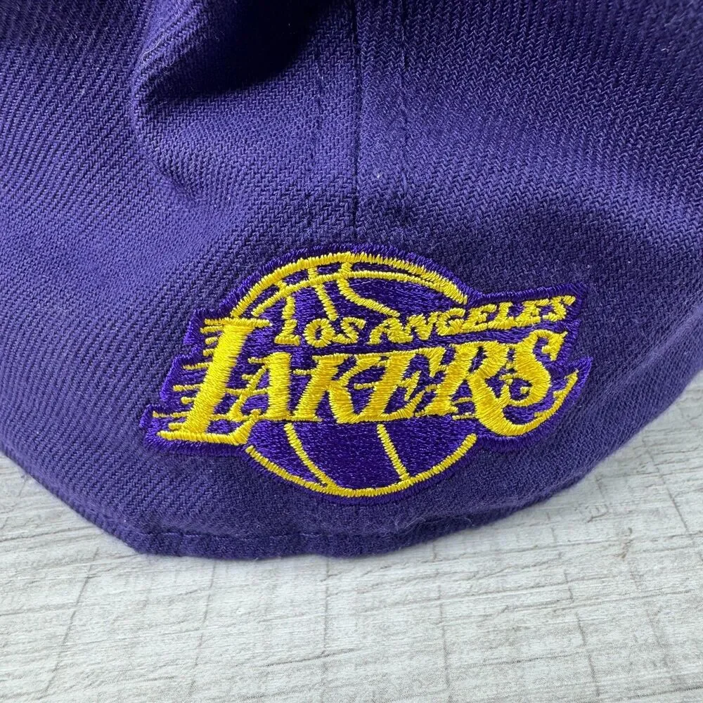 New Era 59Fifty Los Angeles Lakers Cap Mens 7 1/4 Purple Embroidered Fitted Hat